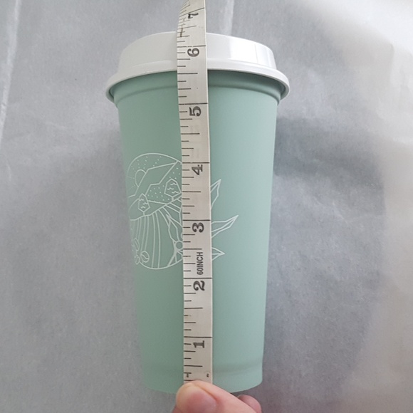 Starbucks 2021 Green Reusable Spring Earth Day Grande Cup 16 oz/473 ml - Picture 9 of 12